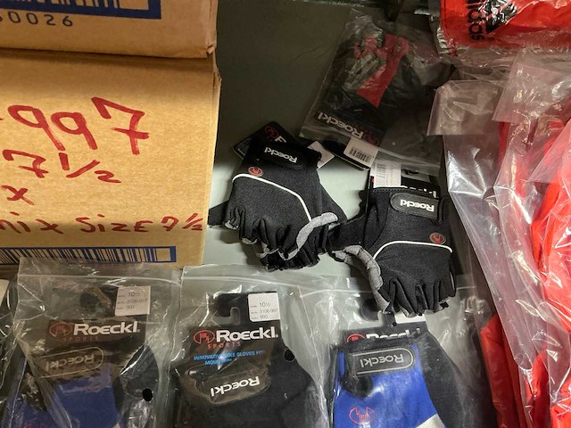 Partij diverse roeckl handschoenen (345x) - afbeelding 4 van  5