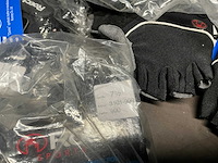 Partij diverse roeckl sports handschoenen (122x) - afbeelding 2 van  12