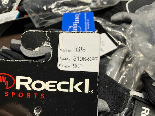 Partij diverse roeckl sports handschoenen (122x) - afbeelding 3 van  12