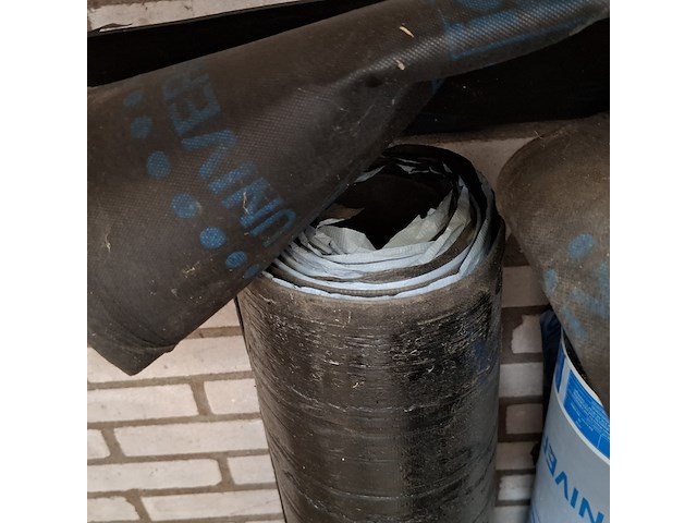 Partij diverse rollen dakleer - afbeelding 11 van  20