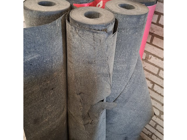 Partij diverse rollen dakleer - afbeelding 15 van  20