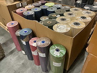 Partij diverse rollen papier/flower film (30x) - afbeelding 1 van  11