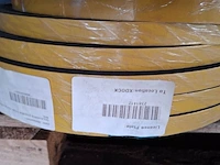Partij diverse rollen tape en schuimband / celrubber - afbeelding 10 van  14