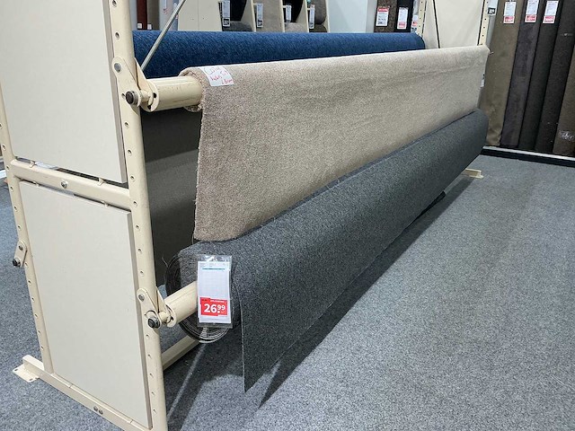 Partij diverse rollen vloerbedekking - afbeelding 2 van  3