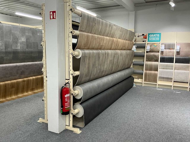 Partij diverse rollen vloerbedekking - afbeelding 1 van  6