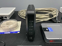 Partij diverse routers, kabels en toebehoren - afbeelding 13 van  16