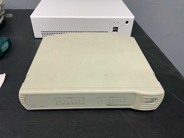 Partij diverse routers, kabels en toebehoren - afbeelding 8 van  16