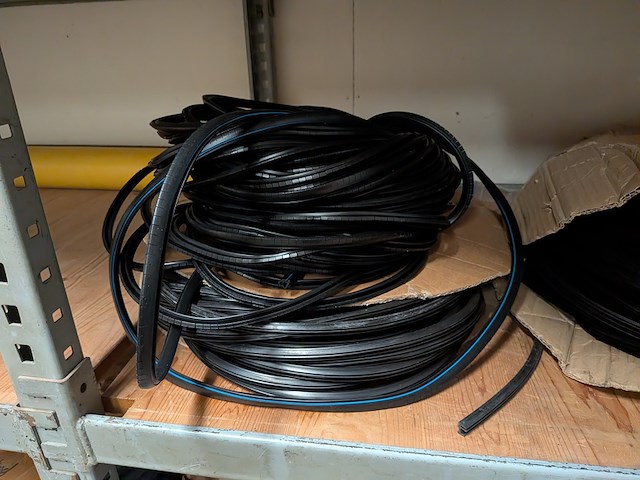 Partij diverse rubber profielen - afbeelding 27 van  31