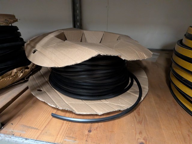 Partij diverse rubber profielen - afbeelding 30 van  31