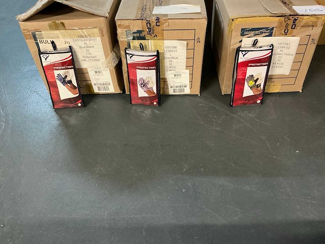 Partij diverse rucanor keepershandschoenen (150x) - afbeelding 1 van  7