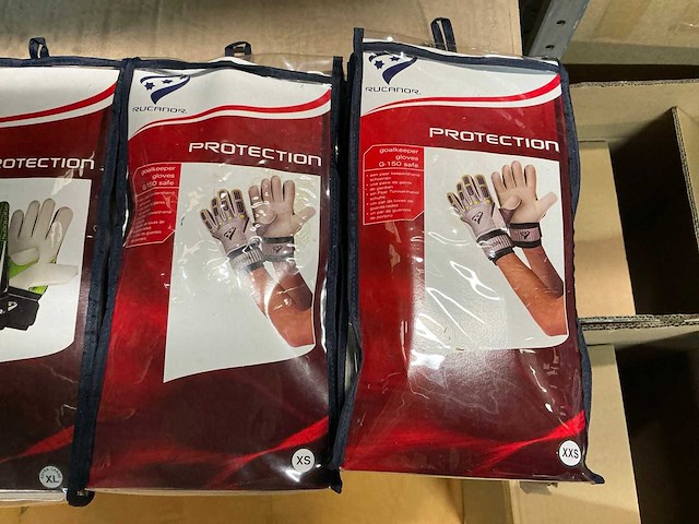 Partij diverse rucanor protection goalkeeper gloves (260x) - afbeelding 3 van  10