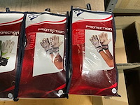Partij diverse rucanor protection goalkeeper gloves (260x) - afbeelding 3 van  10