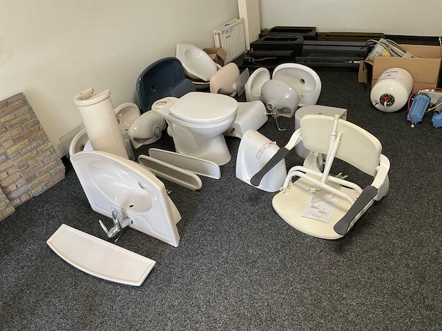 Partij diverse sanitair - afbeelding 1 van  4