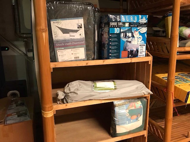 Partij diverse schaduwdoeken/windscherm - afbeelding 1 van  6