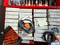 Partij diverse schakelaar efector - afbeelding 21 van  22