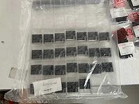 Partij diverse schakelklokken/schroefvoeten/printrelais/vrijloopdiode etc (782x) - afbeelding 13 van  16