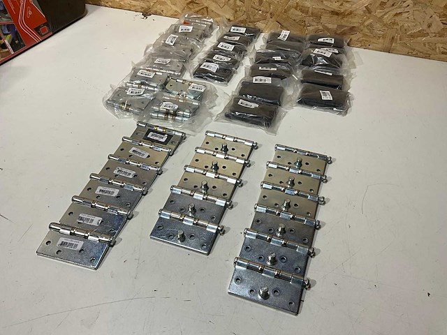 Partij diverse scharnieren (55x) - afbeelding 1 van  14