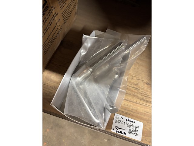 Partij diverse scharnieren en deurtoebehoren - afbeelding 10 van  17