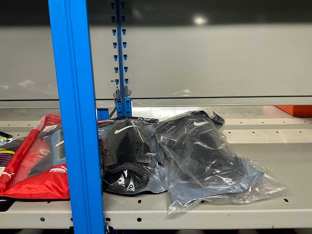 Partij diverse scheenbeschermers adidas/nike/puma/etc (269x) - afbeelding 3 van  4