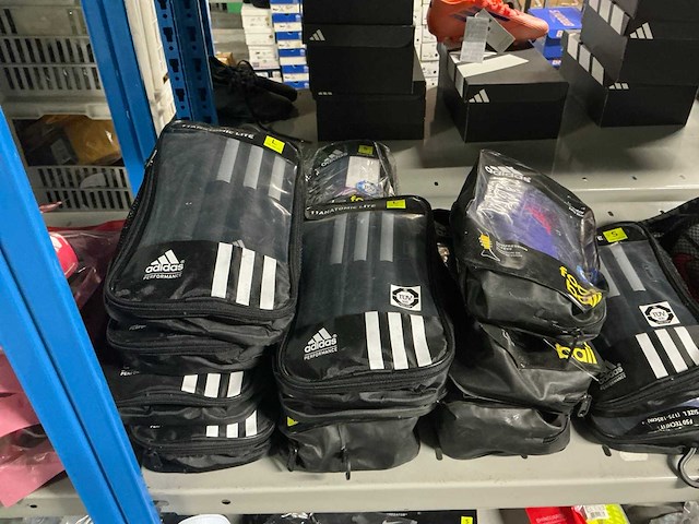 Partij diverse scheenbeschermers adidas/nike/puma/etc (269x) - afbeelding 5 van  24