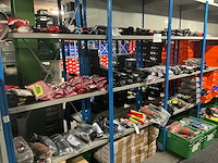 Partij diverse scheenbeschermers adidas/nike/puma/etc (269x) - afbeelding 1 van  24