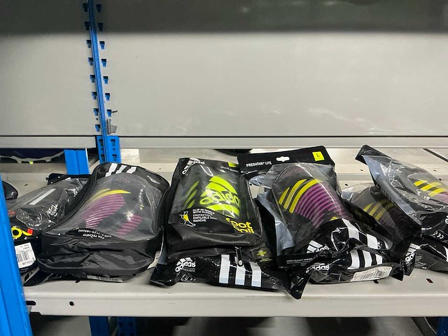 Partij diverse scheenbeschermers adidas/nike/puma/etc (269x) - afbeelding 13 van  24