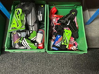 Partij diverse scheenbeschermers adidas/nike/puma/etc (269x) - afbeelding 19 van  24
