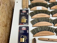 Partij diverse schilderstoebehoren (60x) - afbeelding 13 van  16