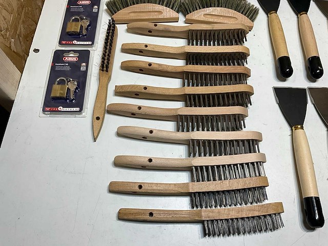 Partij diverse schilderstoebehoren (60x) - afbeelding 15 van  16