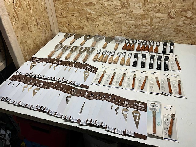 Partij diverse schilderstoebehoren (68x) - afbeelding 1 van  16