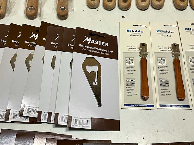 Partij diverse schilderstoebehoren (68x) - afbeelding 16 van  16