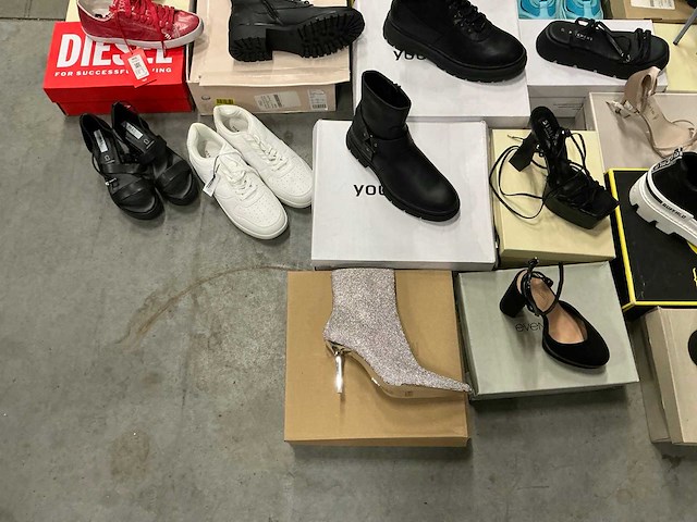 Partij diverse schoenen (63x) - afbeelding 7 van  14