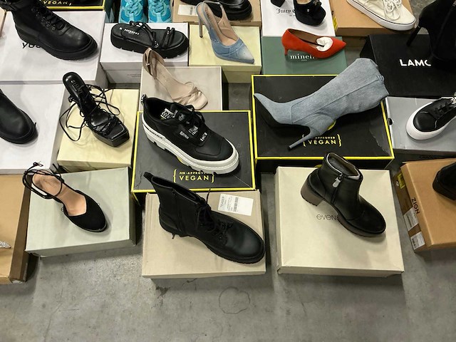 Partij diverse schoenen (63x) - afbeelding 8 van  14