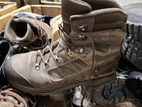 Partij diverse schoenen defensie, meindl /lowa /defensie/haix, van alles - afbeelding 2 van  11