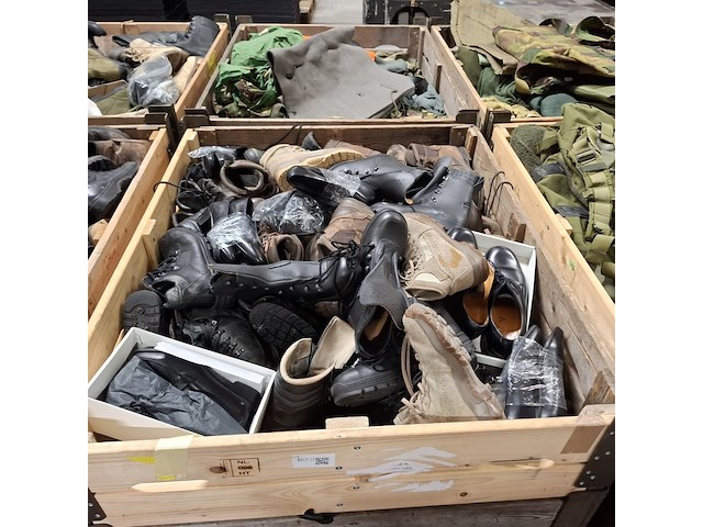 Partij diverse schoenen defensie, meindl /lowa /defensie/haix, van alles - afbeelding 5 van  11