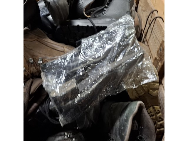 Partij diverse schoenen defensie, meindl /lowa /defensie/haix, van alles - afbeelding 11 van  11