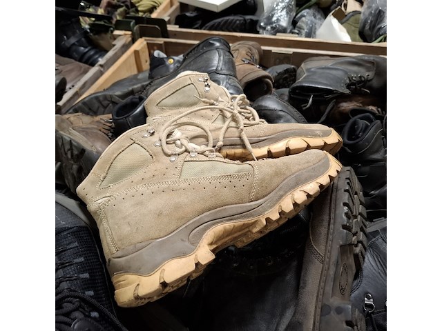 Partij diverse schoenen defensie, meindl /lowa /defensie/haix - afbeelding 2 van  11