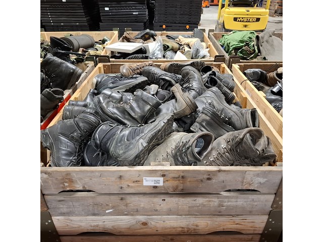 Partij diverse schoenen defensie, meindl /lowa /defensie/haix - afbeelding 5 van  11