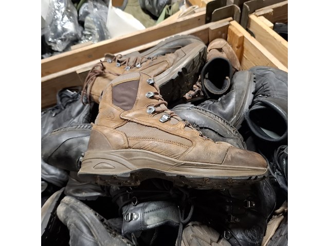 Partij diverse schoenen defensie, meindl /lowa /defensie/haix - afbeelding 9 van  11