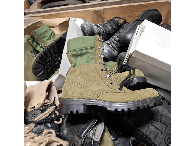 Partij diverse schoenen defensie, meindl /lowa /defensie/haix - afbeelding 2 van  12