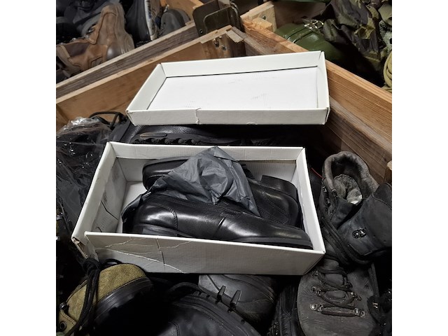 Partij diverse schoenen defensie, meindl /lowa /defensie/haix - afbeelding 4 van  12