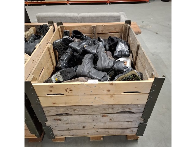 Partij diverse schoenen defensie, meindl, lowa, haix, emma - afbeelding 2 van  5