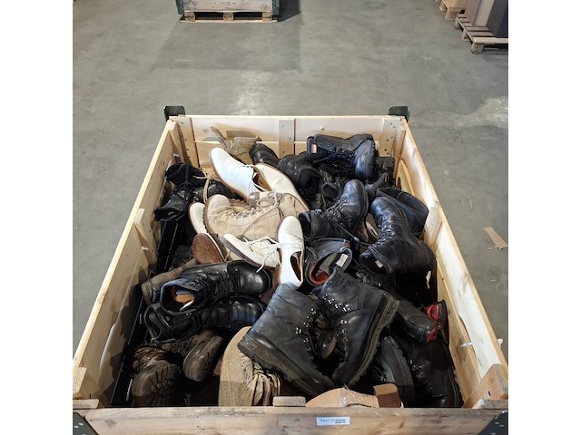 Partij diverse schoenen defensie , meindl / lowa / haix / emma - afbeelding 2 van  4