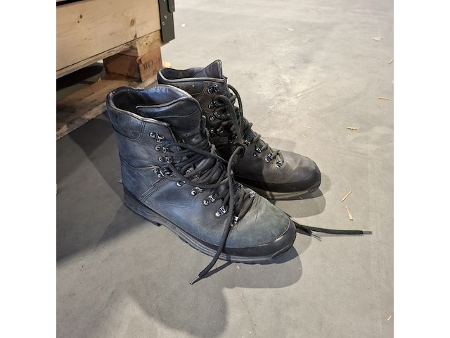 Partij diverse schoenen defensie , meindl / lowa / haix / emma - afbeelding 3 van  4