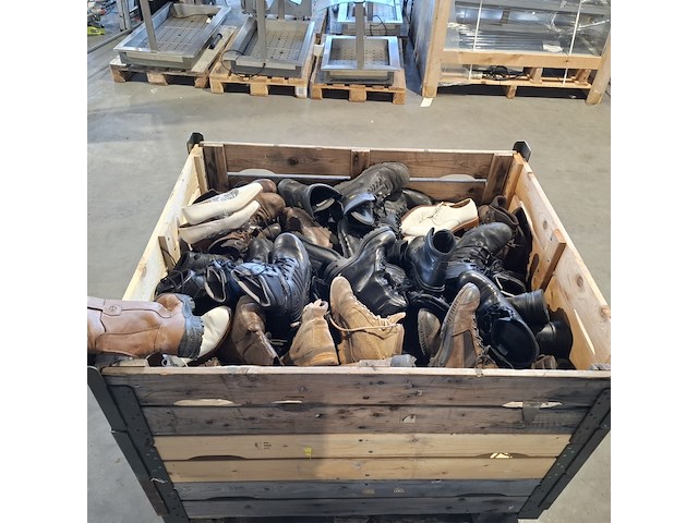 Partij diverse schoenen defensie , meindl / lowa / haix / emma - afbeelding 2 van  4