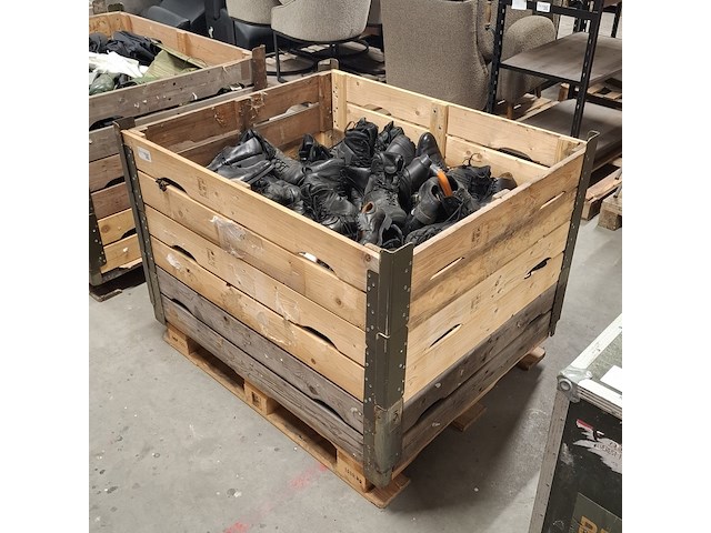 Partij diverse schoenen defensie, meindl / lowa / haix - afbeelding 1 van  9