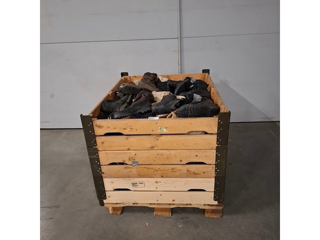 Partij diverse schoenen | gesorteerd en ongesorteerd, meindl / lowa / haix - afbeelding 1 van  7