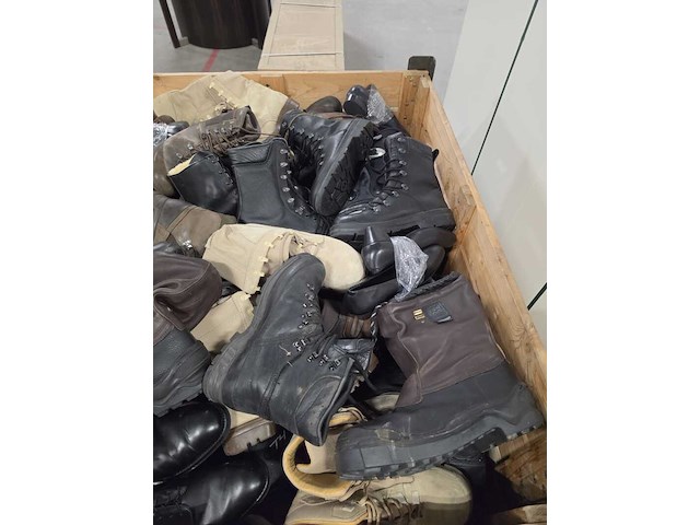 Partij diverse schoenen | gesorteerd en ongesorteerd, meindl / lowa / haix - afbeelding 7 van  7