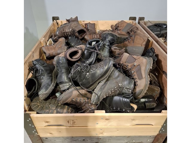 Partij diverse schoenen - afbeelding 2 van  9