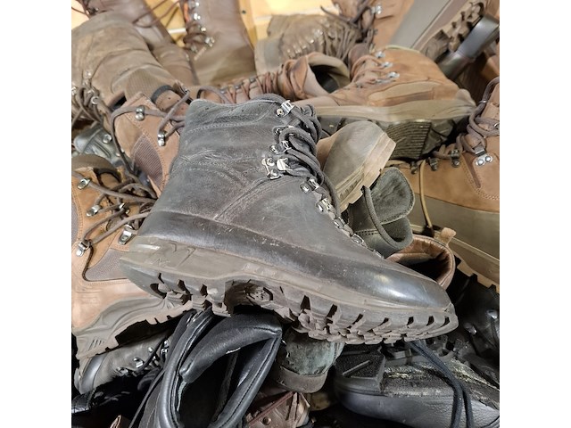 Partij diverse schoenen - afbeelding 5 van  9